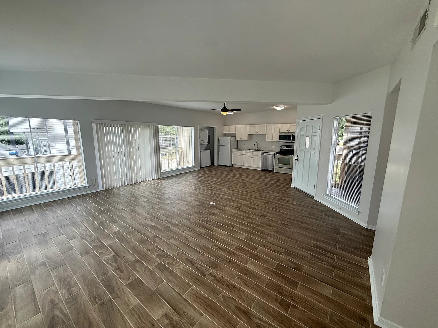 Studio, 750 sqft, $1,050 — Photo 4