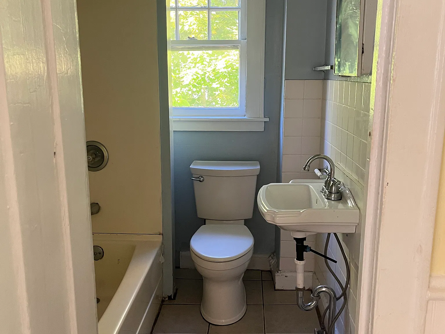 2 bed, 1.0 bath, 1667 sqft, $1,450 — Photo 3