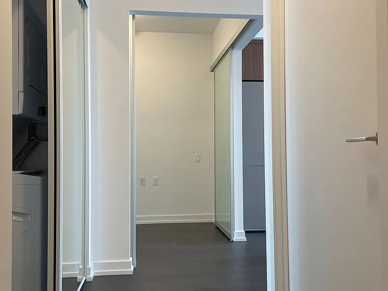 203 College St #3001 — Photo 8