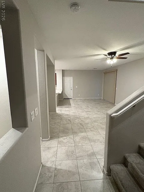 3 bed, 3.0 bath, 2040 sqft, $2,100 — Photo 2