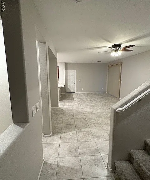 1002 E Dorrell Ln — Photo 2