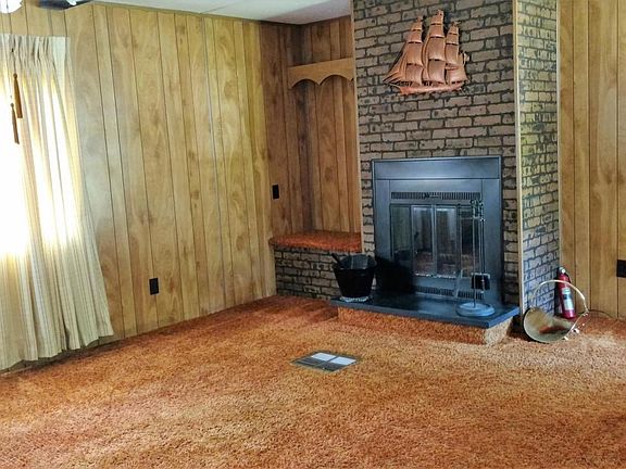 2nd image of 232 Georgian Dr SW