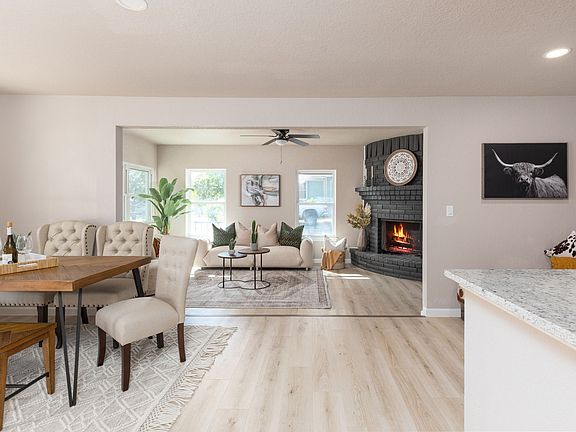 3rd image of 403 Byrnes Dr
