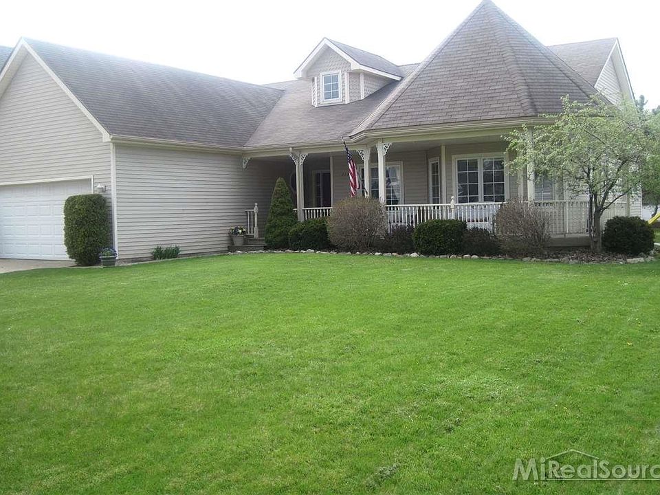 1st image of 315 Victoria Ct