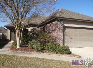 3182 Nicholson Lake Dr, Baton Rouge, LA 70810