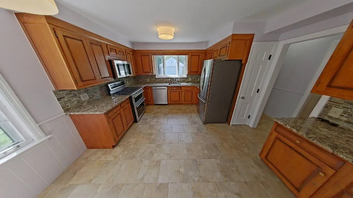 1137 Audubon Rd in Grosse Pointe, MI 48230 — Photo 4