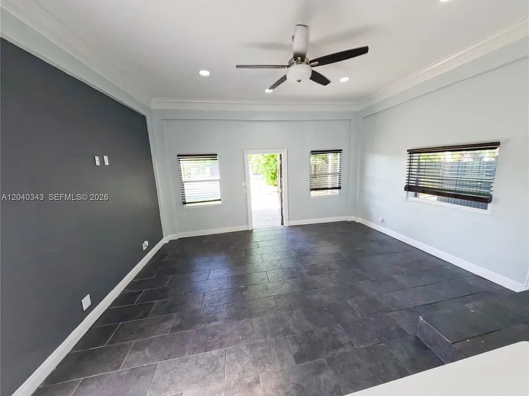 2218 N Harding St — Photo 104