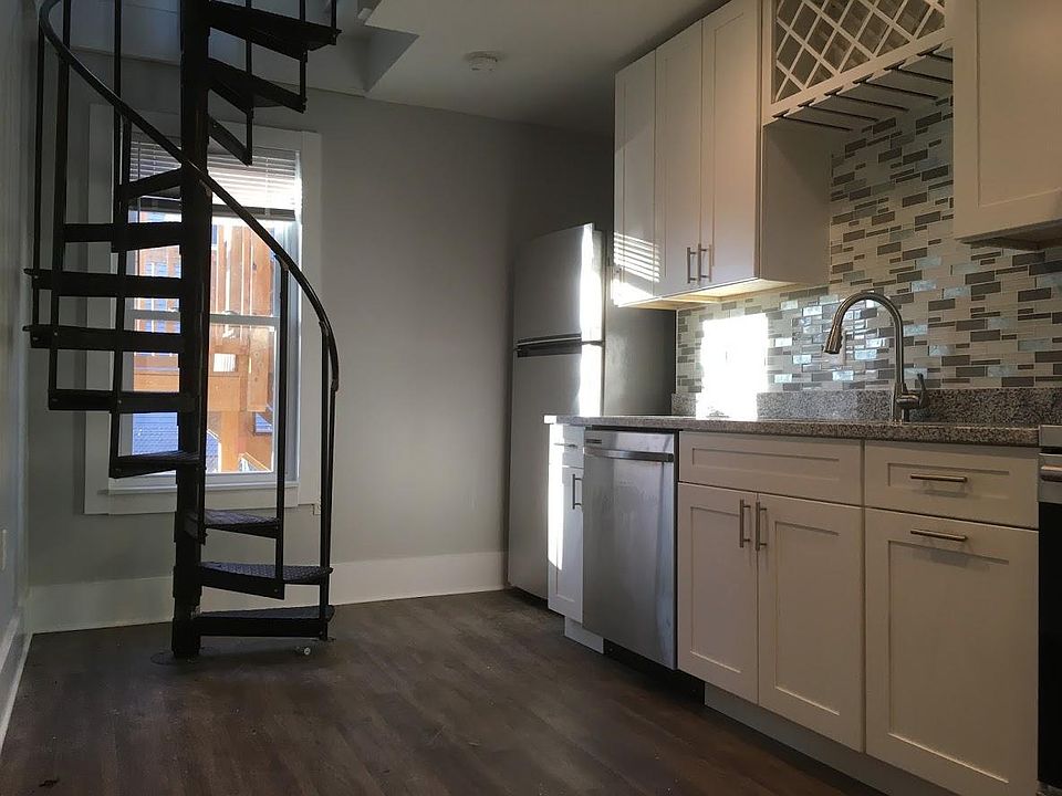 Unit 4 Kitchen