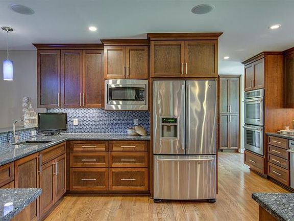 4th image of 740 Brownlee Dr