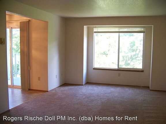 3rd image of 1079 SW Barrington Dr APT 202