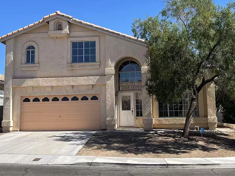 8838 Dove Cove Dr — Photo 1