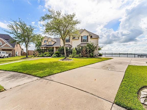 4th image of 13734 Elm Shores Dr