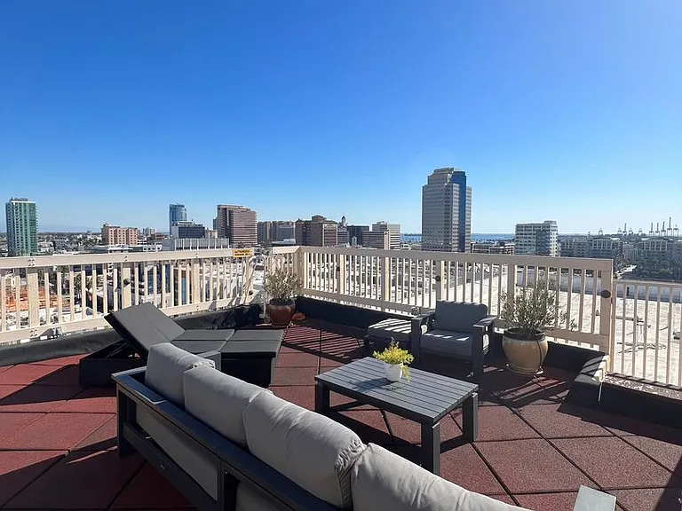 315 W 3rd St #511 — Photo 8