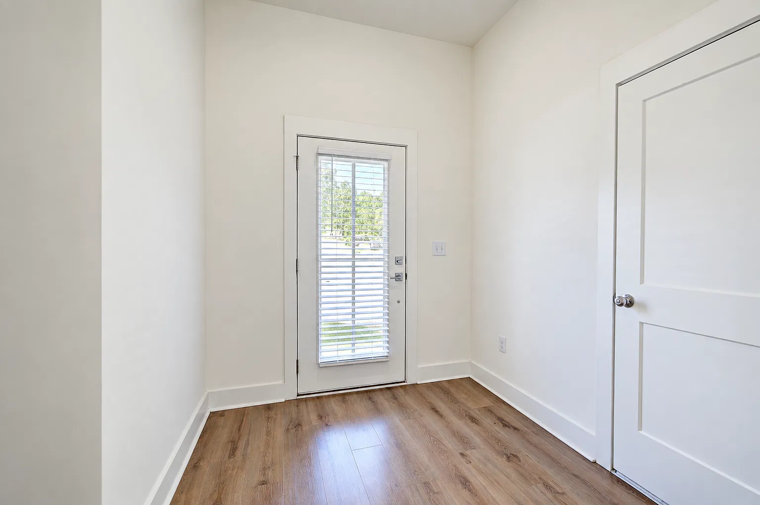 9 Arbor Court - 1 — Photo 3