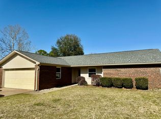 403 Crystal Ln, Niceville, FL 32578
