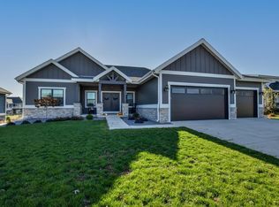1024 Golden Ln, Waunakee, WI 53597