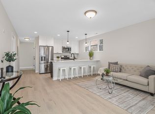 5416 N Winthrop Ave #2R, Chicago, IL 60640