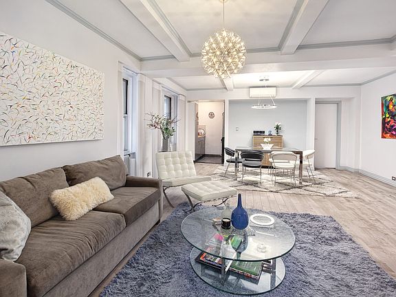 2nd image of 333 E 43rd St APT 210