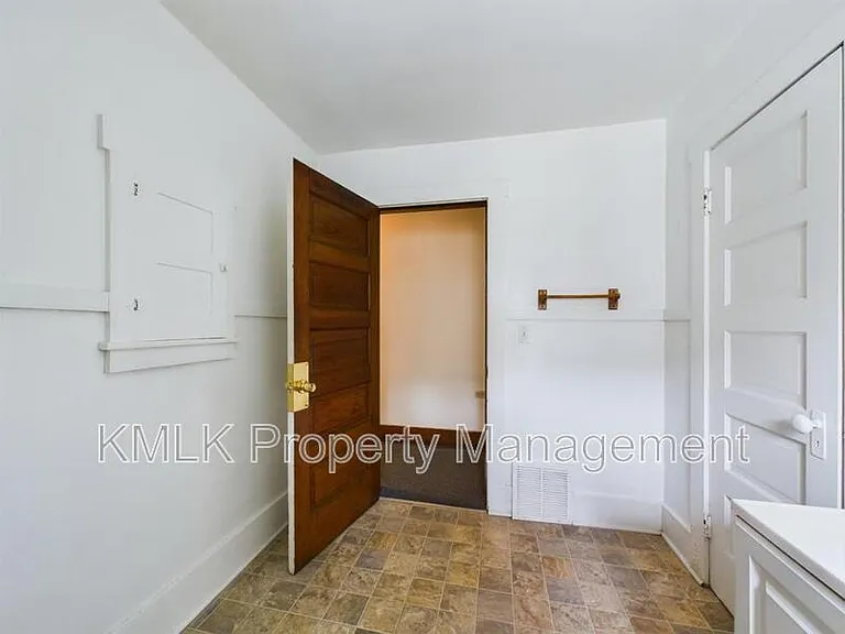 693 Kling St — Photo 25