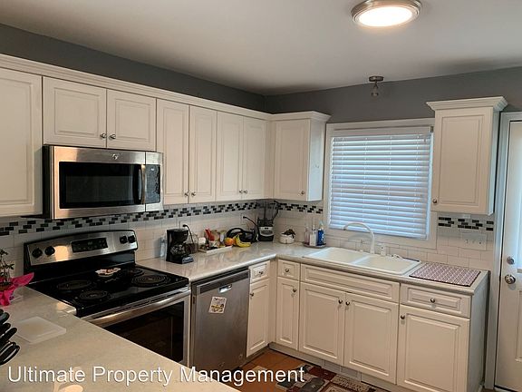 2nd image of 3609 Palm St