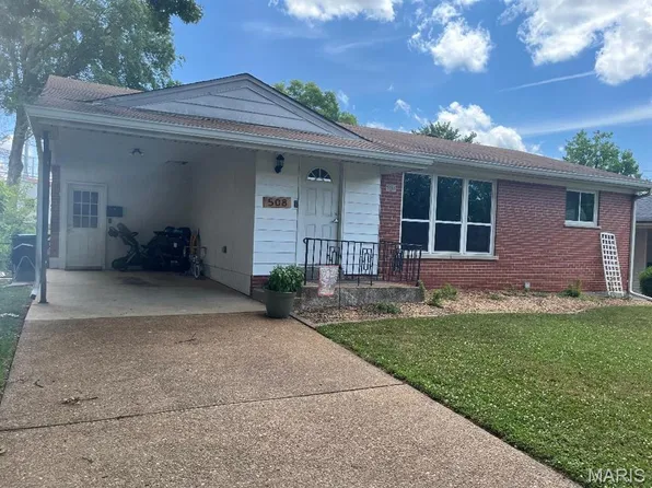 508 Nightingale Ln, Saint Louis, MO 63123
