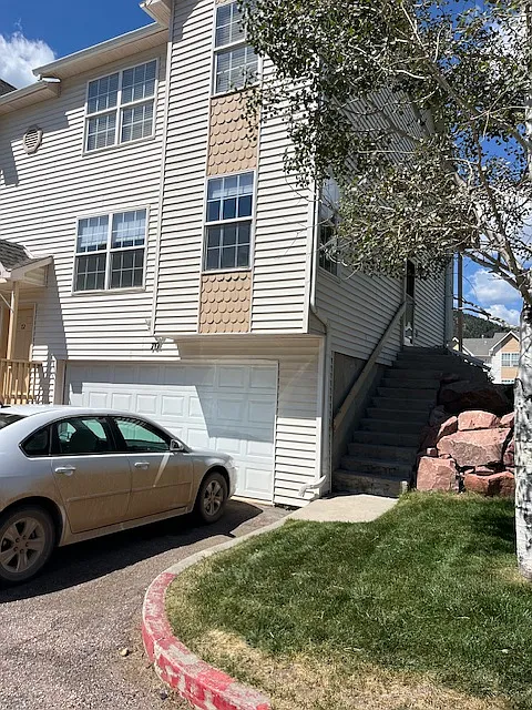 3 bed, 1236 sqft, $2,300 — Photo 2