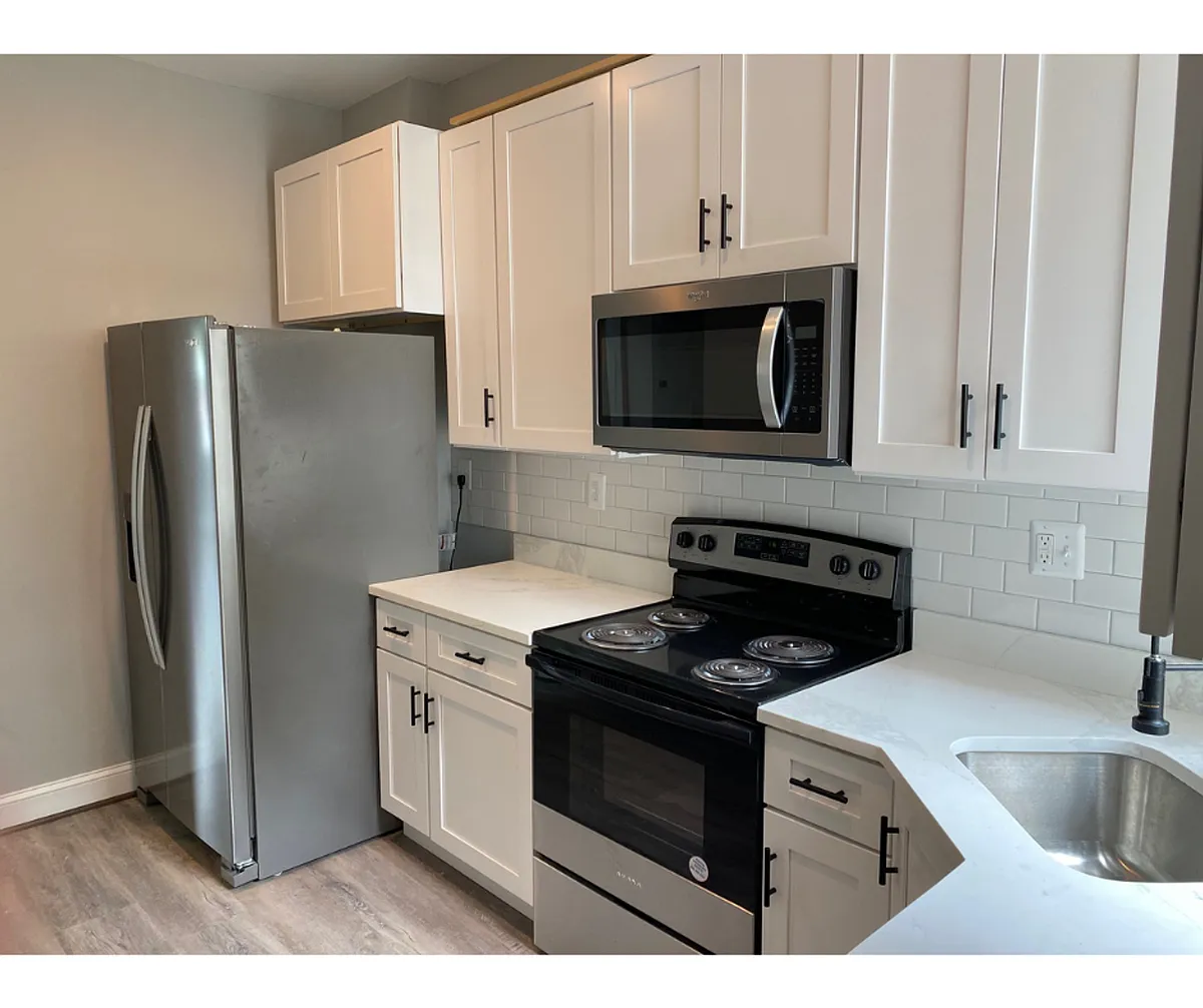 Building Photo - 2311 Anoka Ave #2C-650-2C