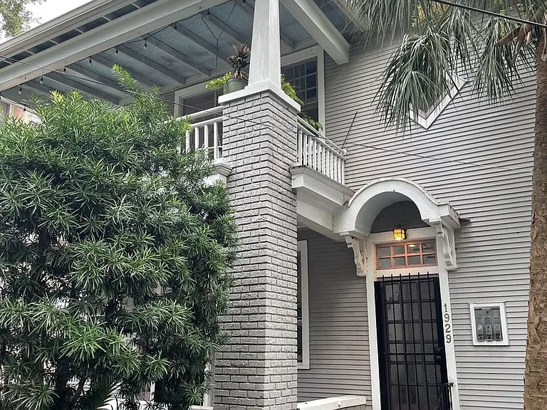 1929-31 S Carrollton Ave — Photo 2