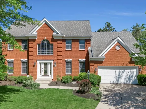 8578 The Mdws S, East Amherst, NY 14051