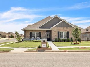 1920 NE 27th Ter, Moore, OK 73160