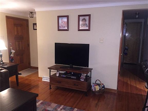5th image of 2418 Cypress Dr