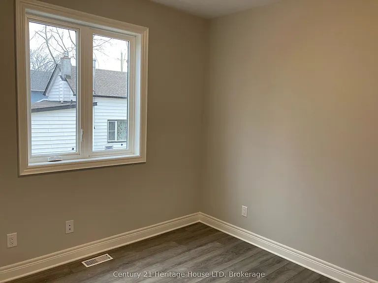8427 E Willoughby Dr — Photo 4