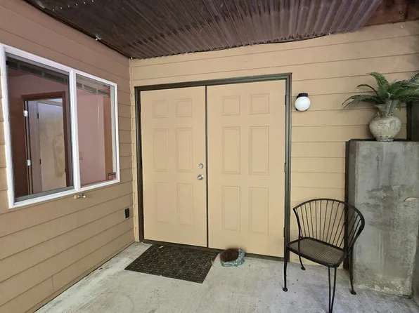 7160 SW Tierra Del Mar Dr #1, Beaverton, OR 97007