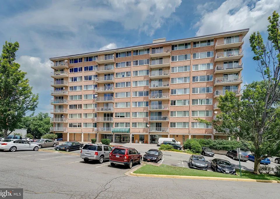 1st image of 4520 King St APT 308