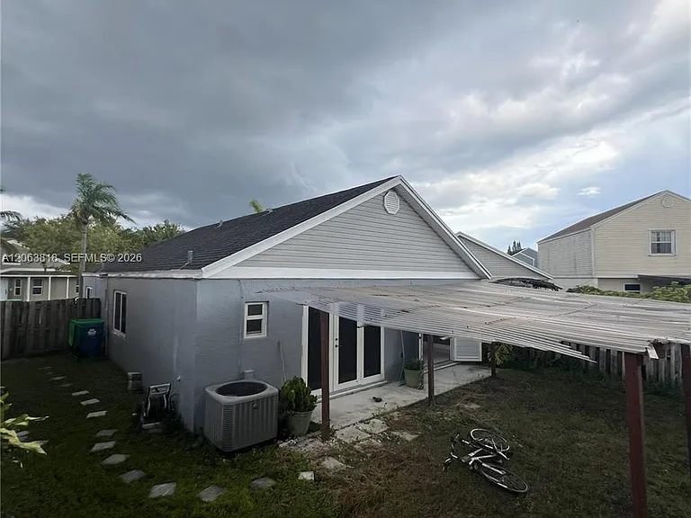289 SW 159th Ln — Photo 38