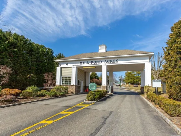 90 Pond View Drive #236, Port Washington, NY 11050