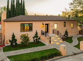 954 Rosemount Rd, Glendale, CA 91207