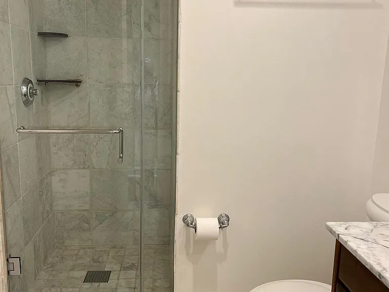 105 S 18th St #4B — Photo 13