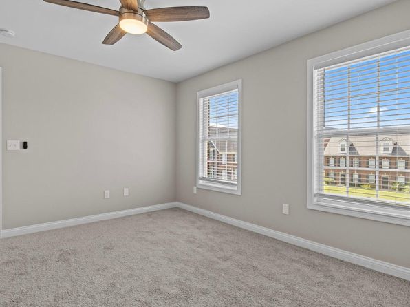 lexington-kentucky-446956486 picture