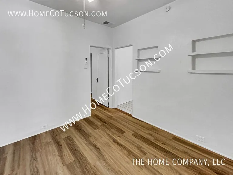 1507 E Blacklidge Dr — Photo 2