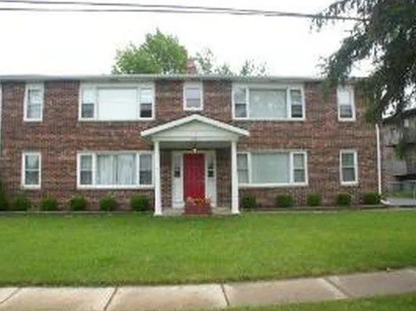 1275 N McLean Blvd, Elgin, IL 60123