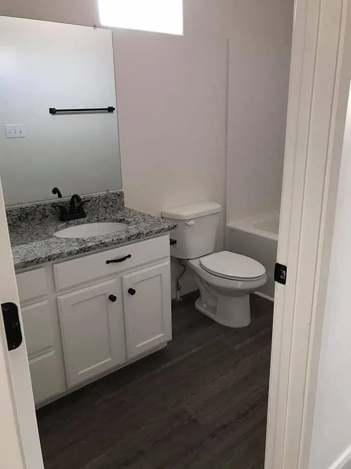 3 bed, 2.5 bath, 1000 sqft, $1,800 — Photo 1