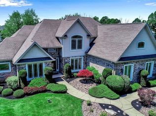 8968 Connemara Ln, Clarence Center, NY 14032
