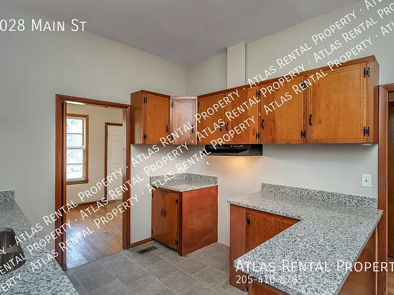 1028 Main St — Photo 21