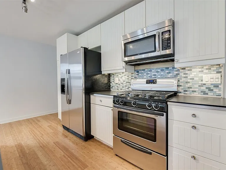 3519 Rogers St — Photo 4