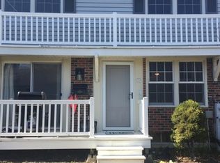 213 Dartmouth Ct UNIT B, Bloomingdale, IL 60108