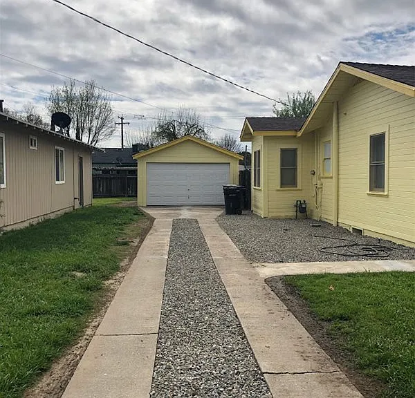 1436 Merced St — Photo 2