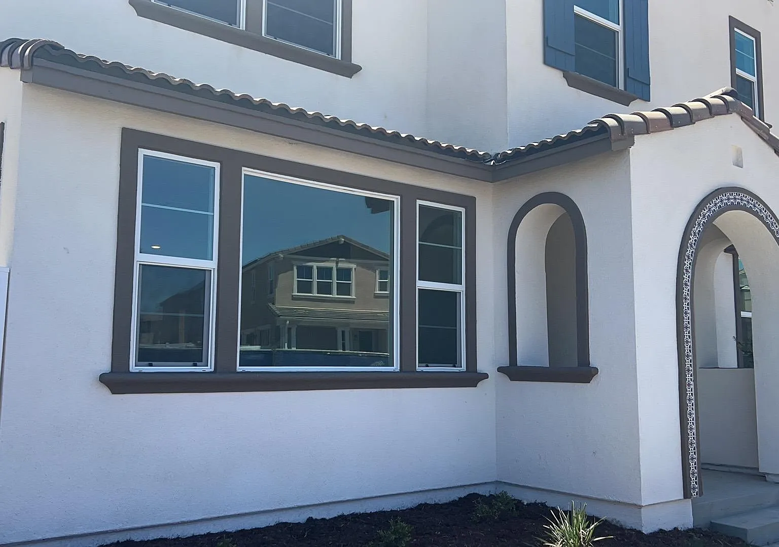 4 bed, 2155 sqft, $3,600 — Photo 4