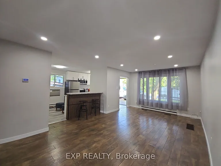 87 Wellington St E #MAIN LEVEL — Photo 10