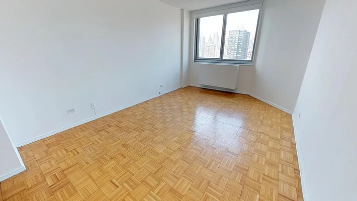 Rented by UDR | media 11